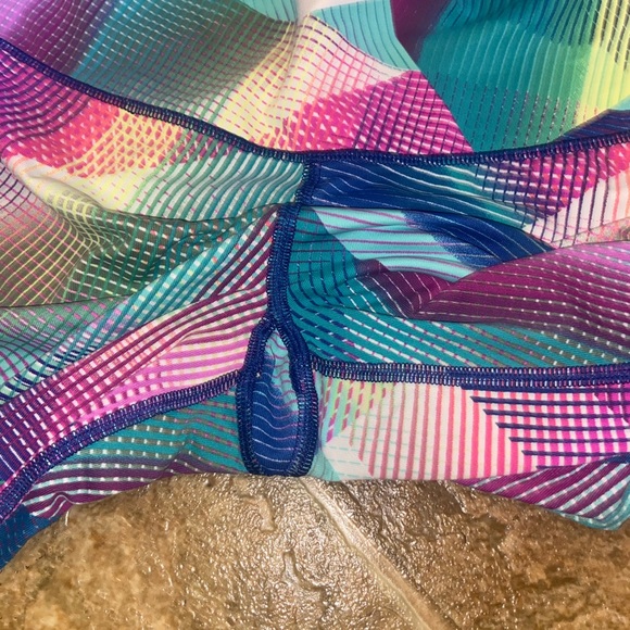 Victoria’s Secret Geo Floral Knockout Crop Legging - Picture 5 of 9